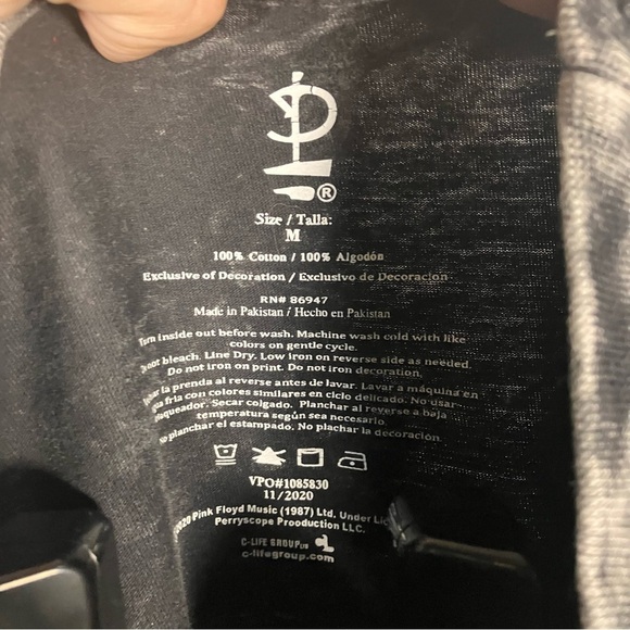 Pink Floyd Studded black Acid Wash T-Shirt Dark side of the Moon, mens size M - Picture 4 of 5